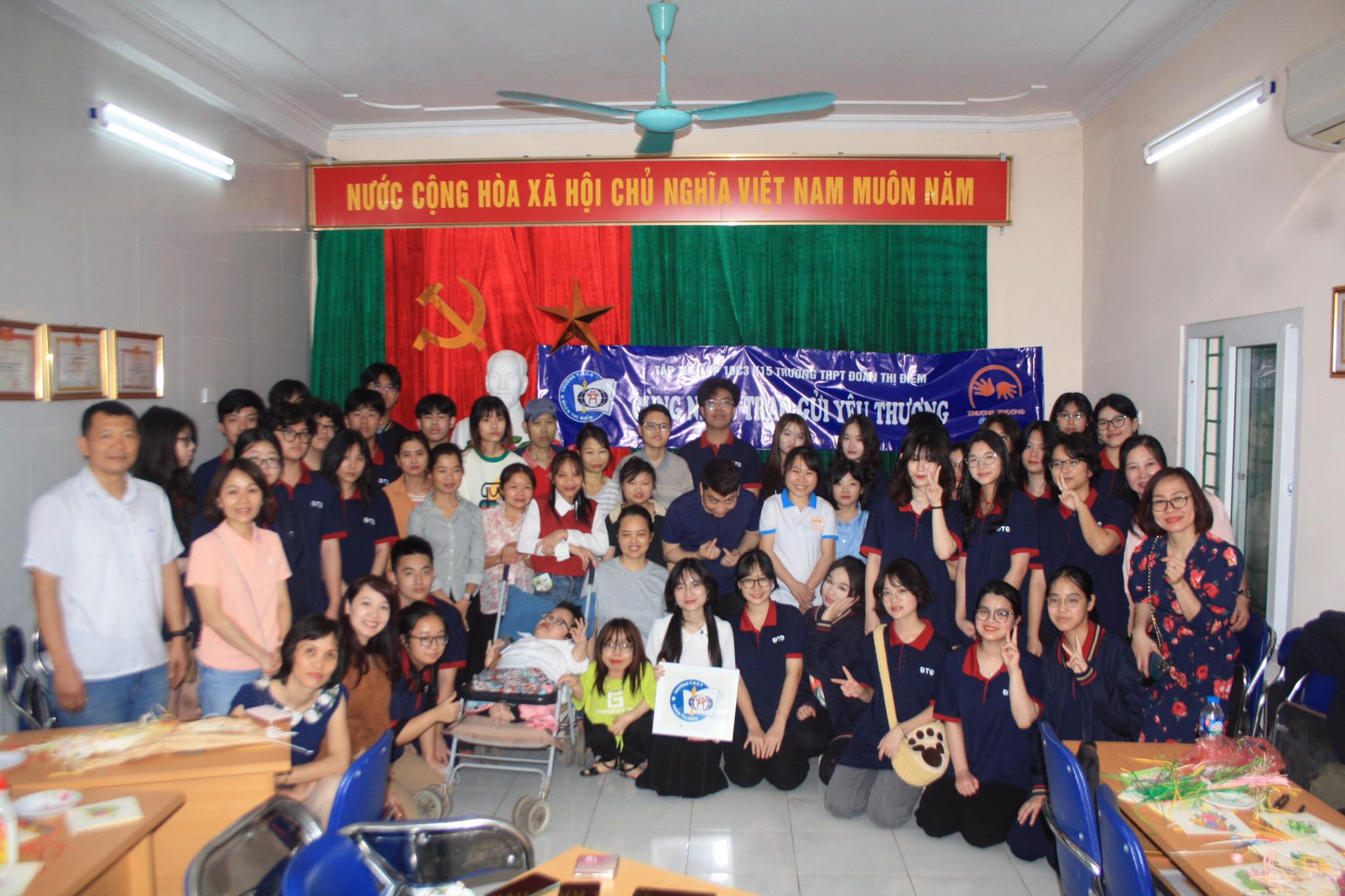 Buổi giao lưu, thiện nguyện của trường THCS Đoàn Thị Điểm với trung tâm Thương Thương HandMade.